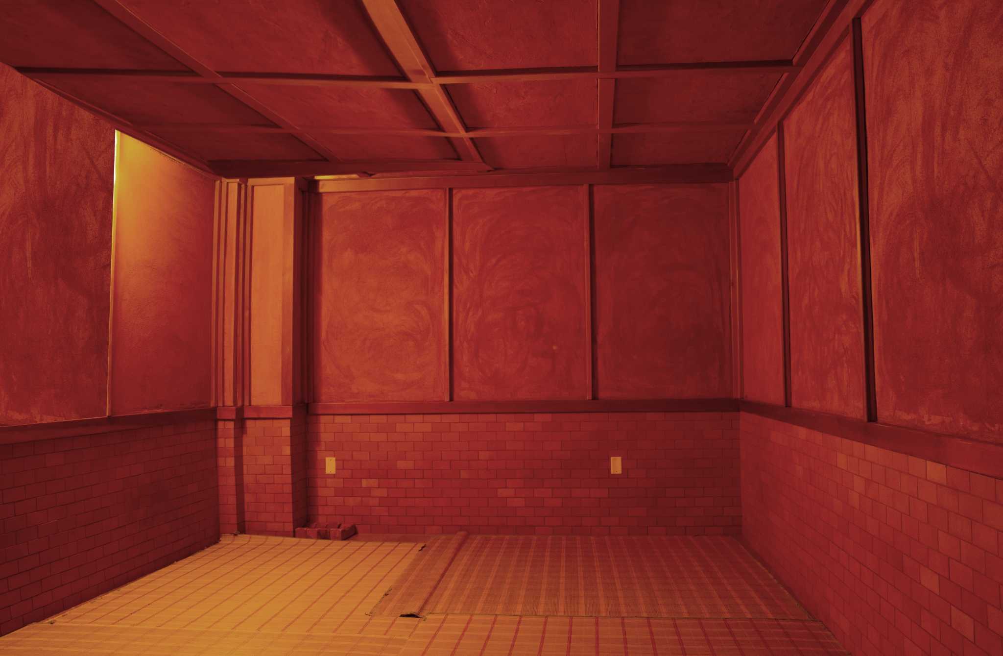 crystal_spa_mud_room